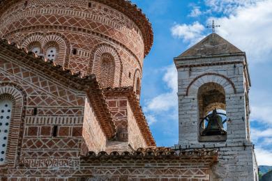 טיסות לטירנה